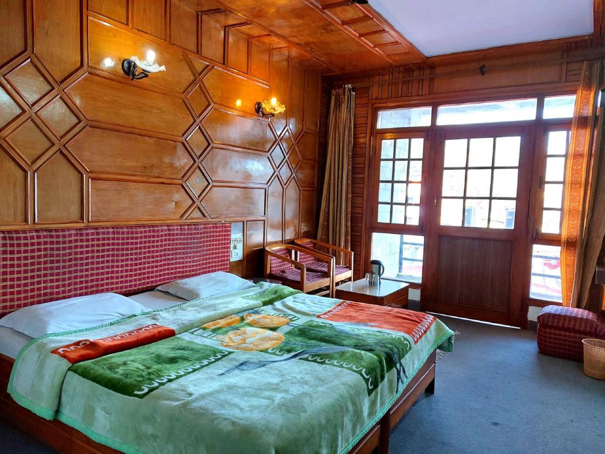 Goroomgo Radha Continental Nainital Ngoại thất bức ảnh