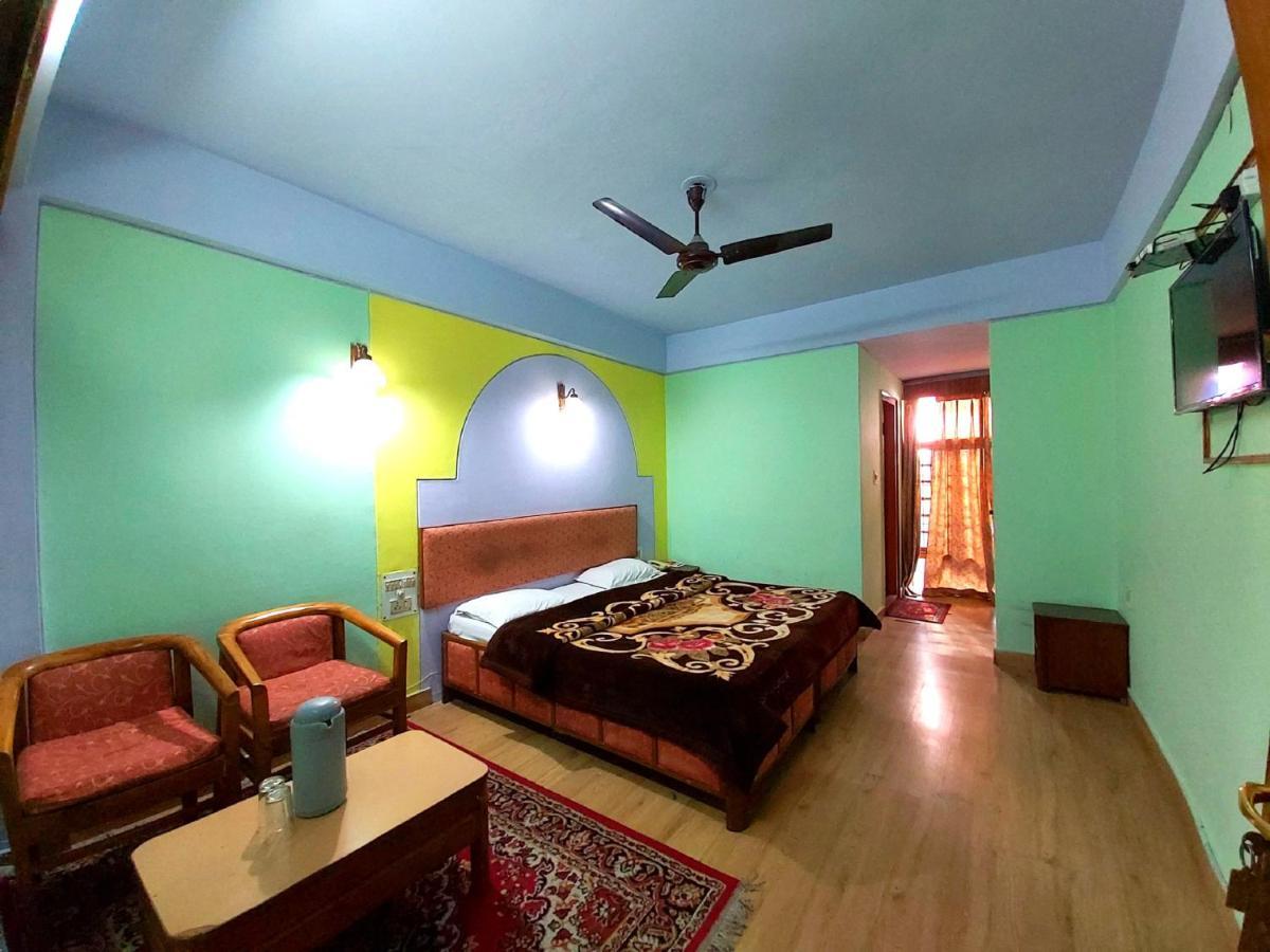 Goroomgo Radha Continental Nainital Ngoại thất bức ảnh